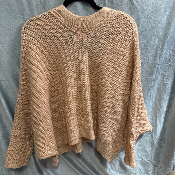 Pink Lily slouchy pink sweater - Picture 2 of 4